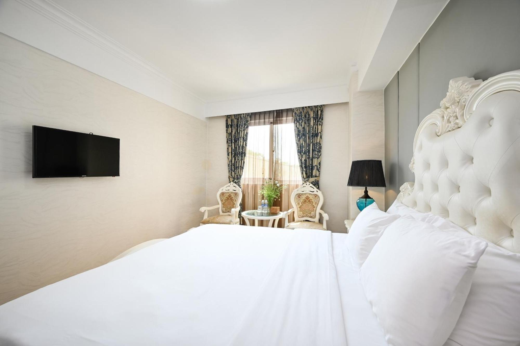 הו צ'י מין סיטי California Saigon Hotel & Rooftop Pool מראה חיצוני תמונה