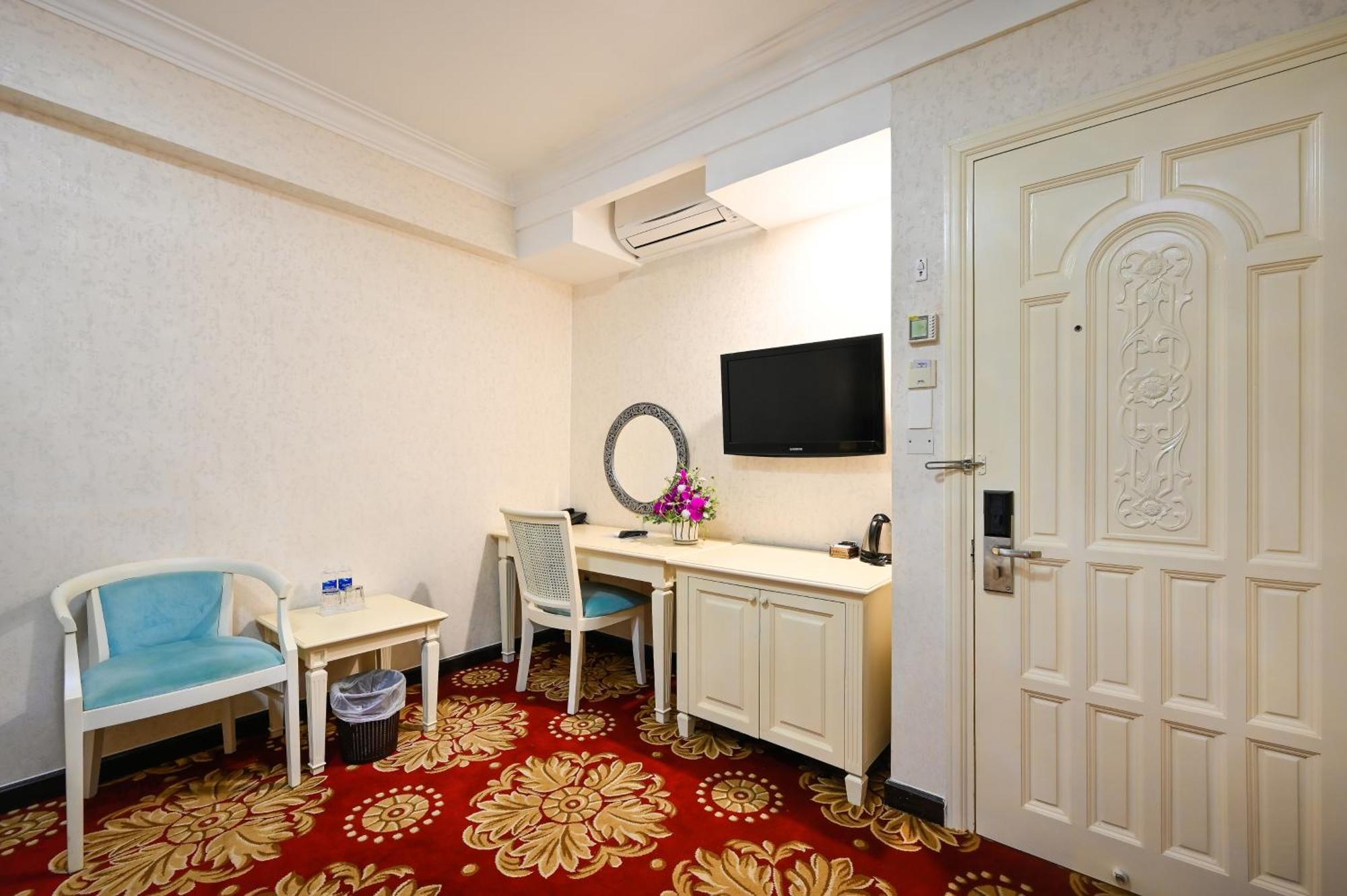 הו צ'י מין סיטי California Saigon Hotel & Rooftop Pool חדר תמונה