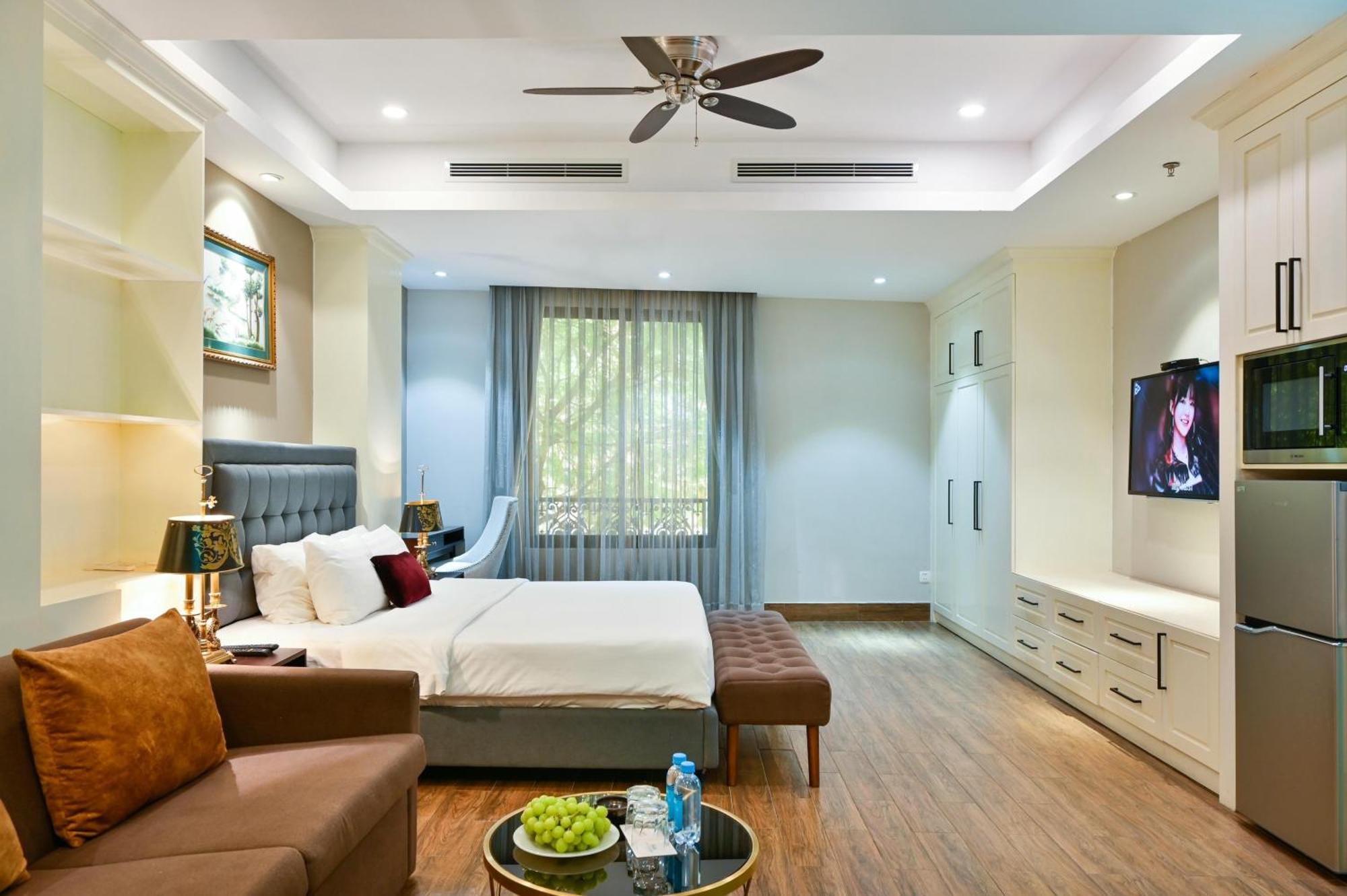 הו צ'י מין סיטי California Saigon Hotel & Rooftop Pool מראה חיצוני תמונה