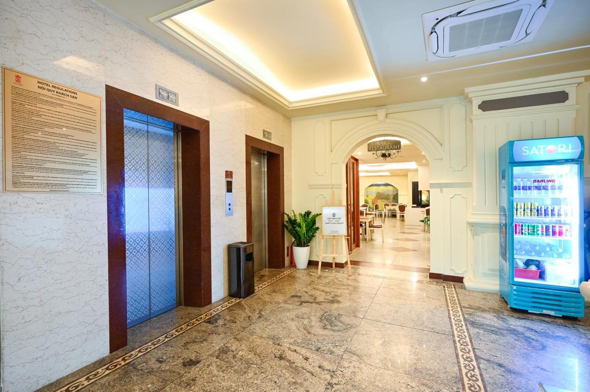 הו צ'י מין סיטי California Saigon Hotel & Rooftop Pool מראה חיצוני תמונה